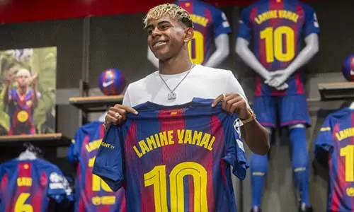 جوردي ألبا يقول إنه لا توجد مقارنة بين ليونيل ميسي ولامين يامال